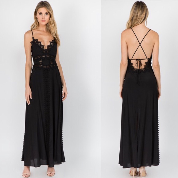 Dresses & Skirts - NWT Lace trim backless maxi dress